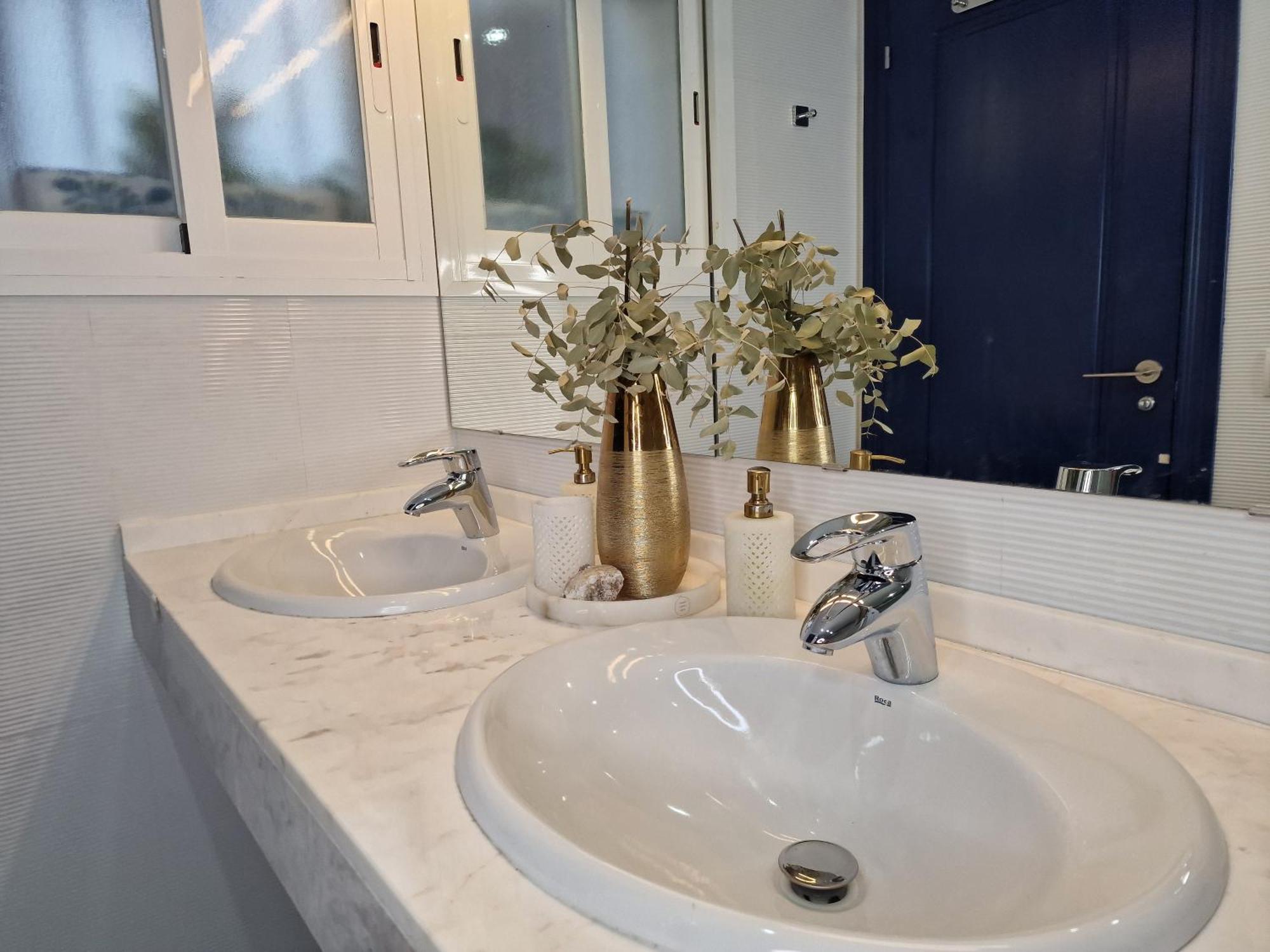 Sun & Palms - Cozy Flat In Quiet Neighbourhood With A Great Pool Area Apartment Malaga Bagian luar foto