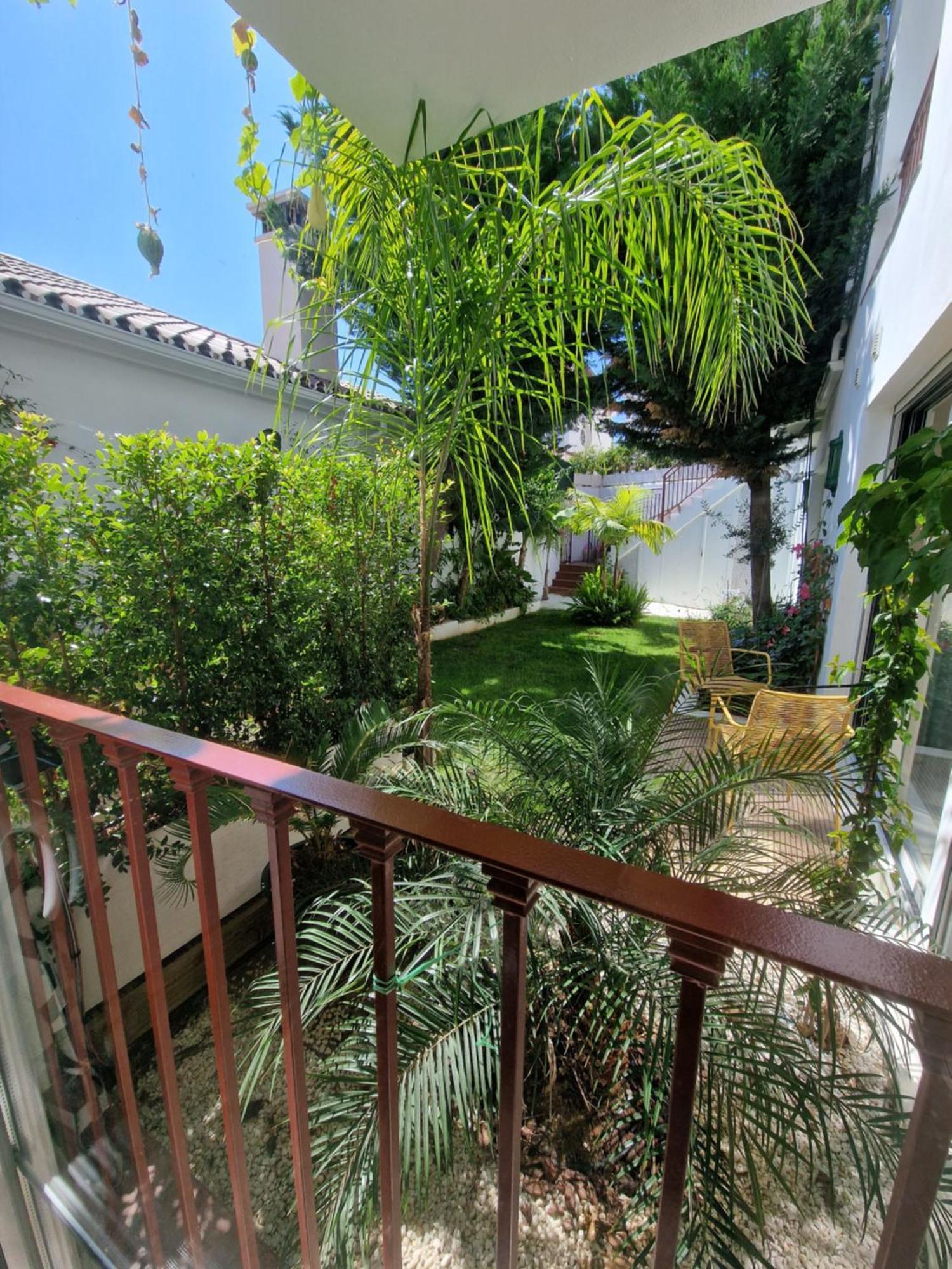 Sun & Palms - Cozy Flat In Quiet Neighbourhood With A Great Pool Area Apartment Malaga Bagian luar foto